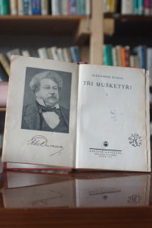 Traja mušketieri Alexandre Dumas, st. I,II