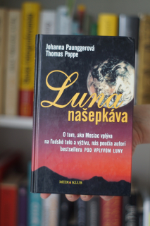 Luna našepkáva  Johana Paunggerová Thomas Poppe