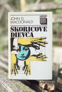 Škoricové dievča John Dann MacDonald